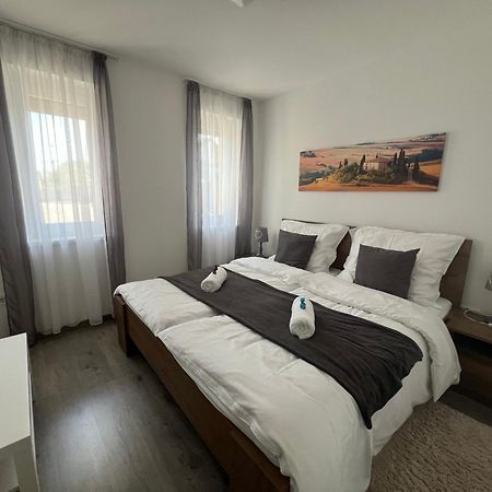 Sophia Apartman Goedoello Экстерьер фото