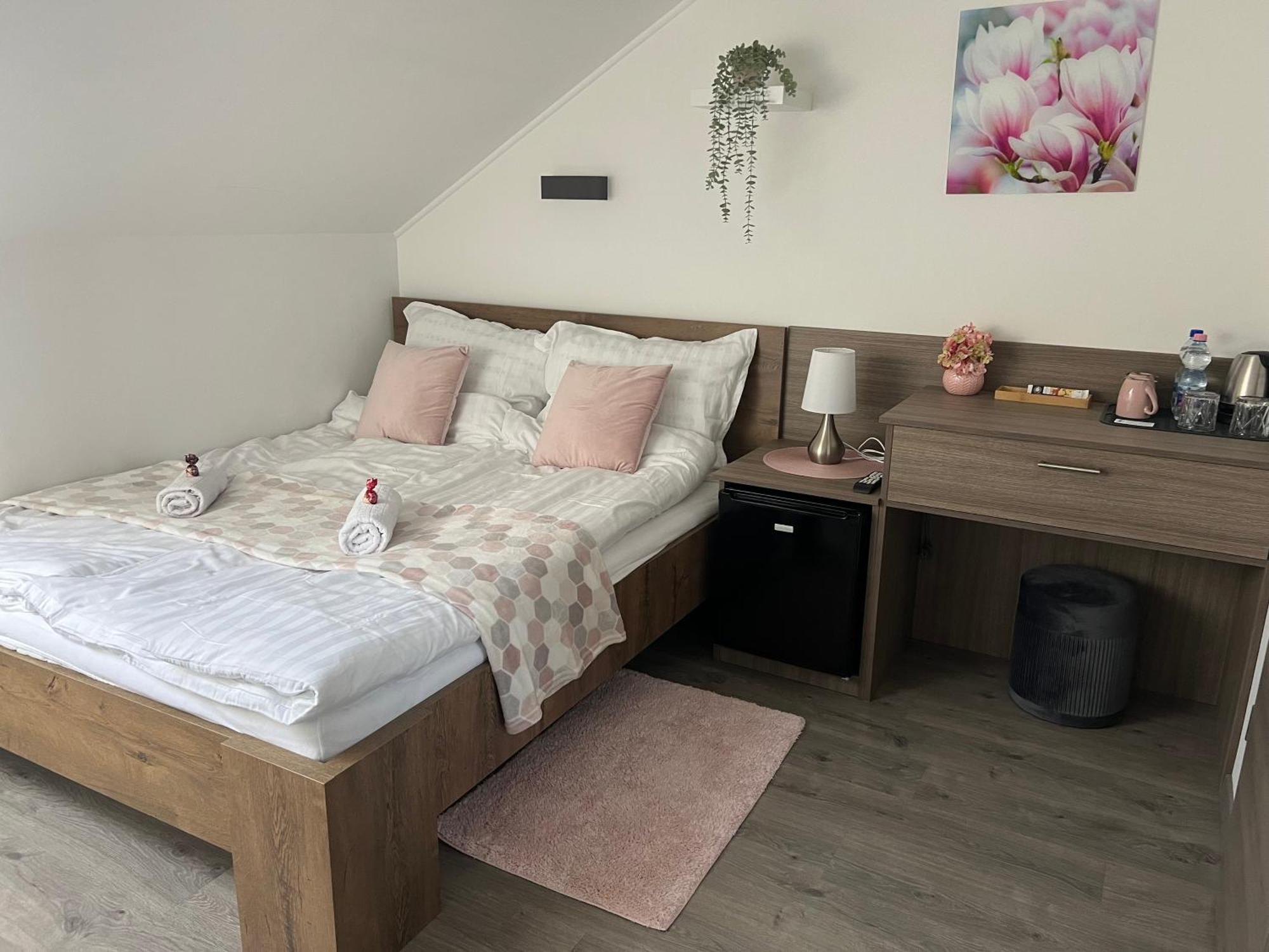 Sophia Apartman Goedoello Экстерьер фото
