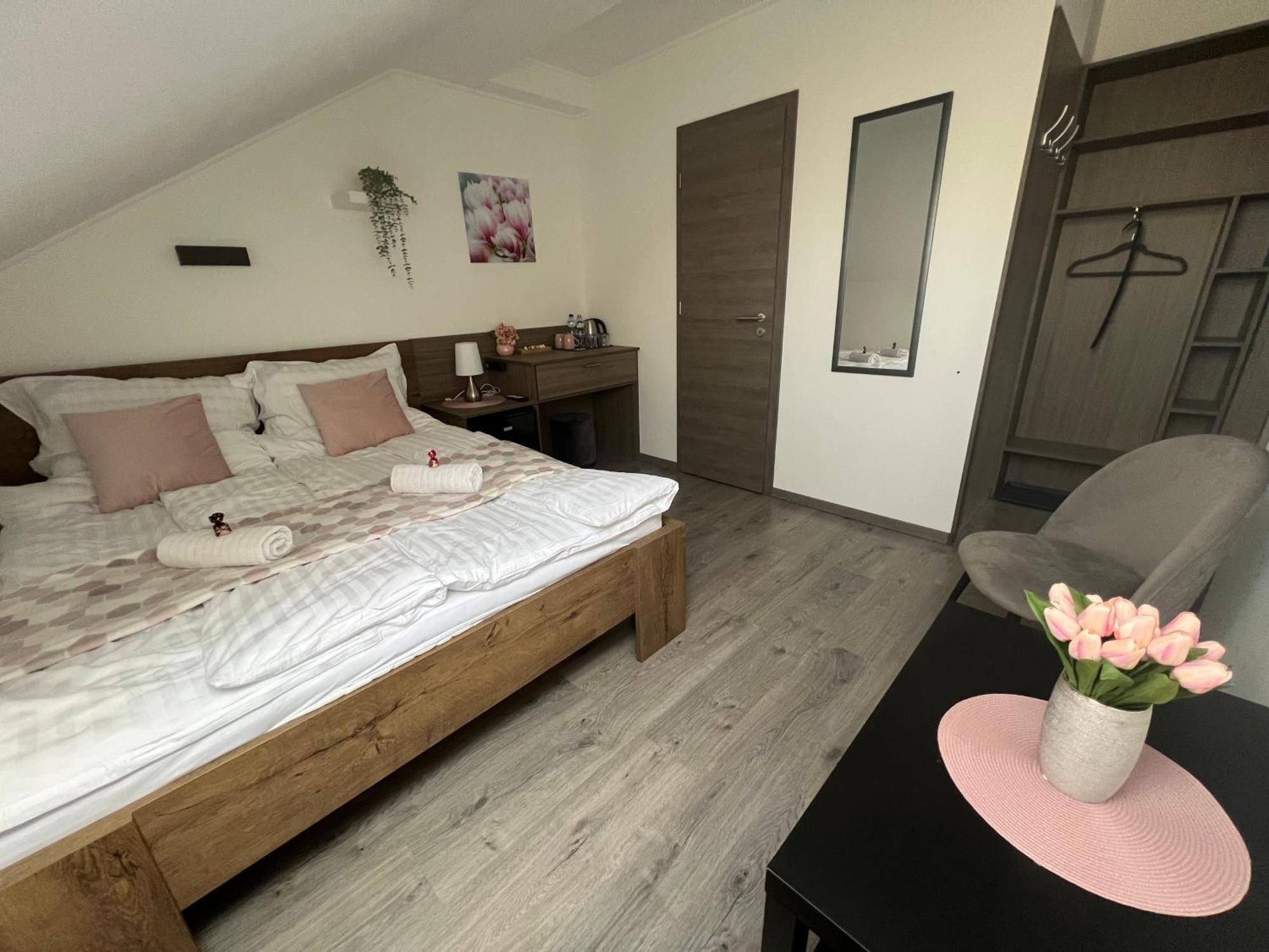 Sophia Apartman Goedoello Экстерьер фото