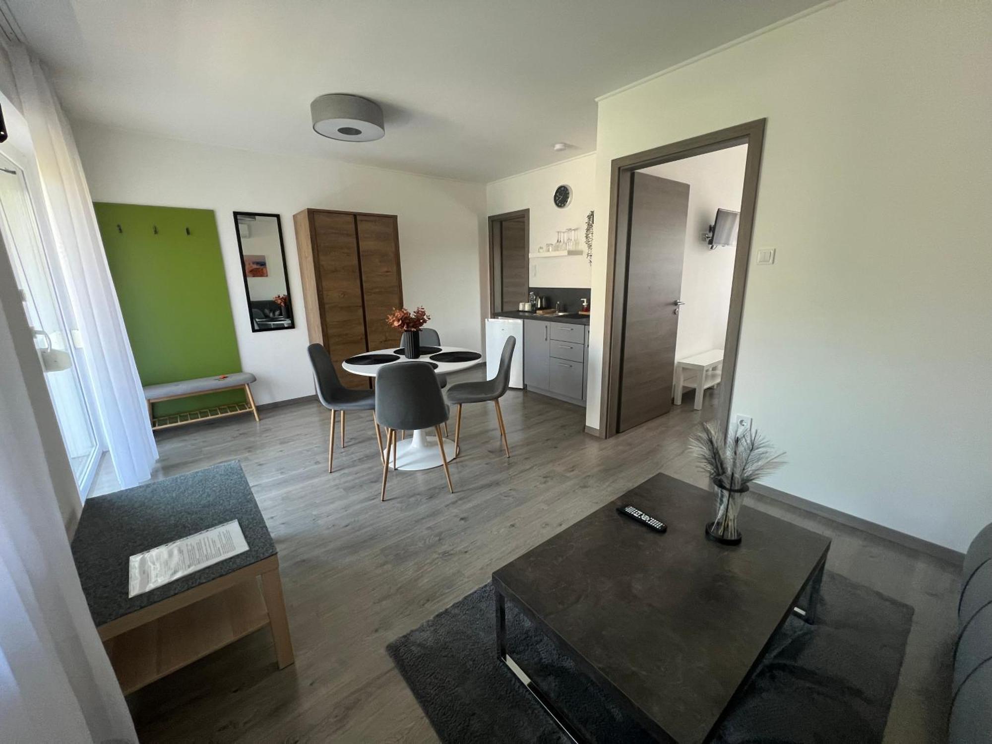 Sophia Apartman Goedoello Экстерьер фото