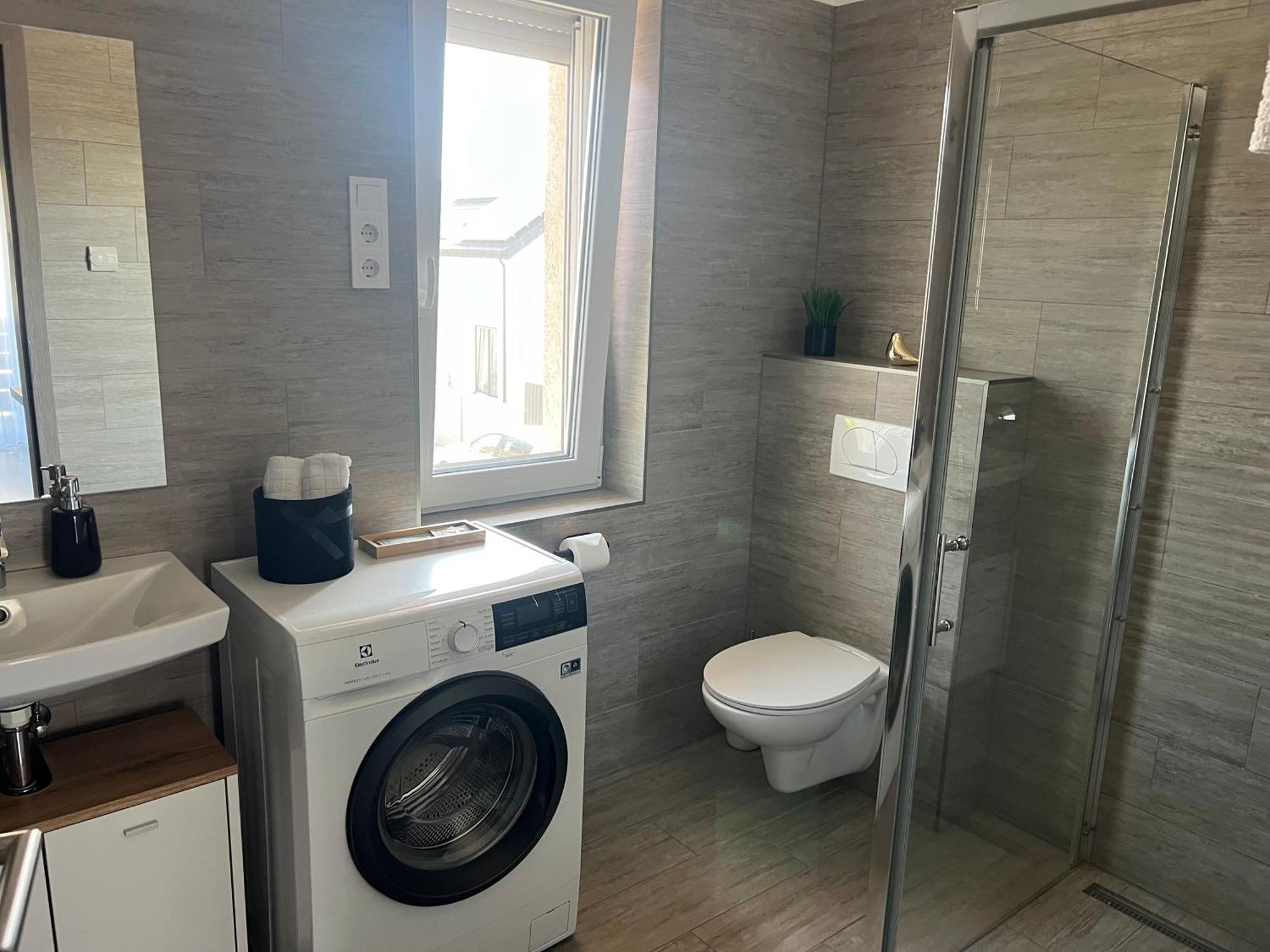 Sophia Apartman Goedoello Экстерьер фото