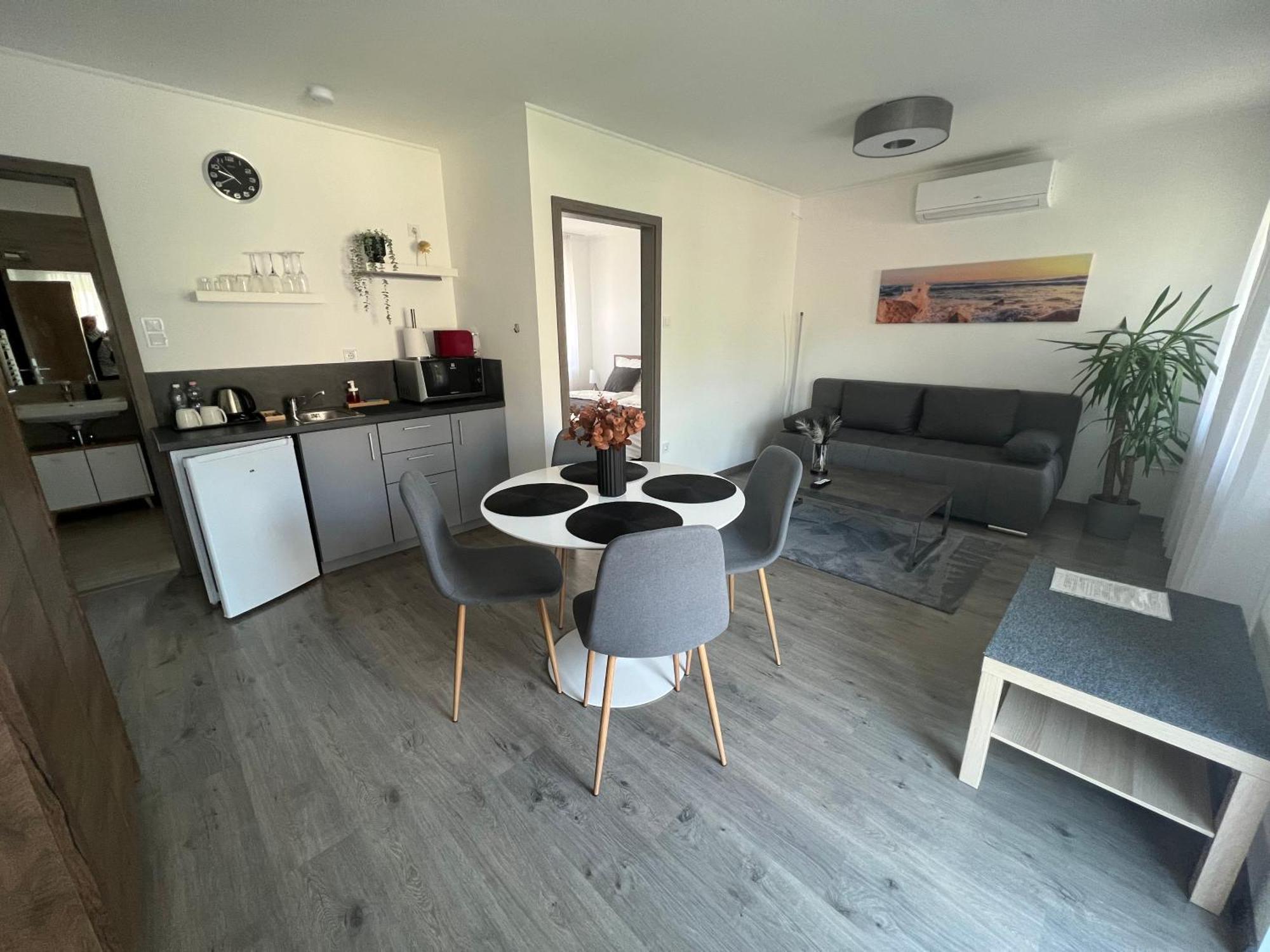 Sophia Apartman Goedoello Экстерьер фото