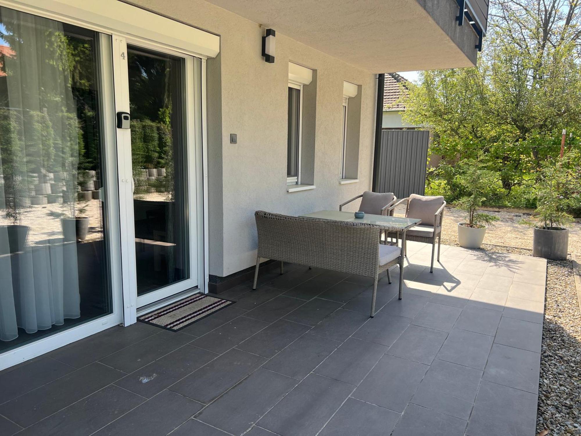 Sophia Apartman Goedoello Экстерьер фото