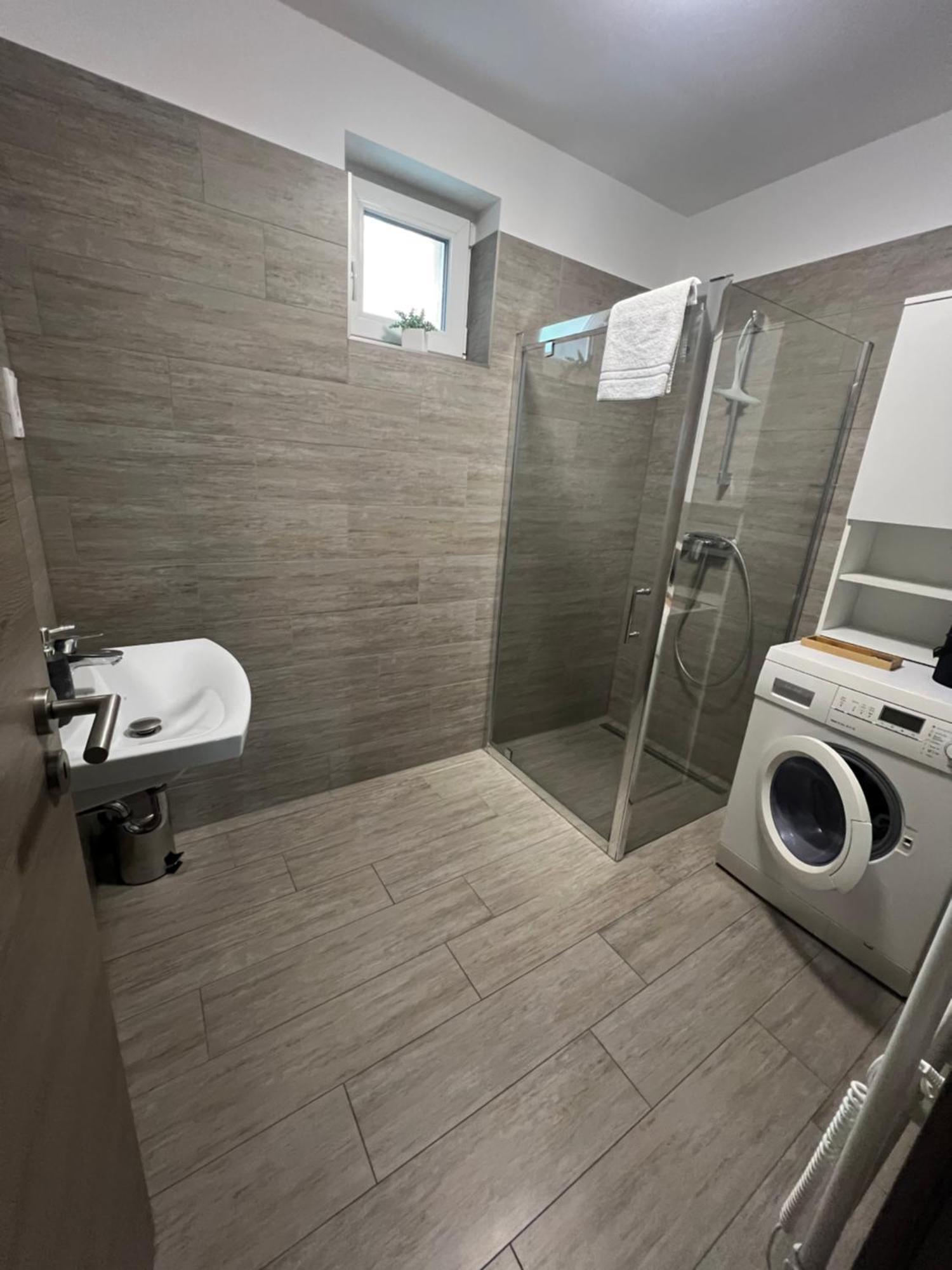 Sophia Apartman Goedoello Экстерьер фото